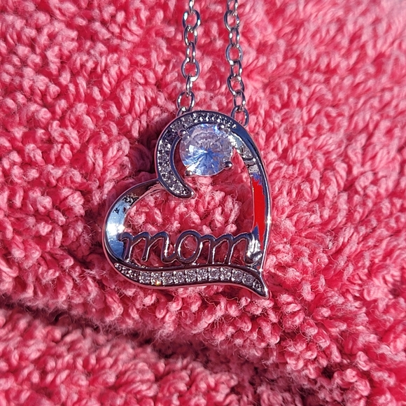 3 for $15 💝 Fashion Mom Necklace - Picture 2 of 4